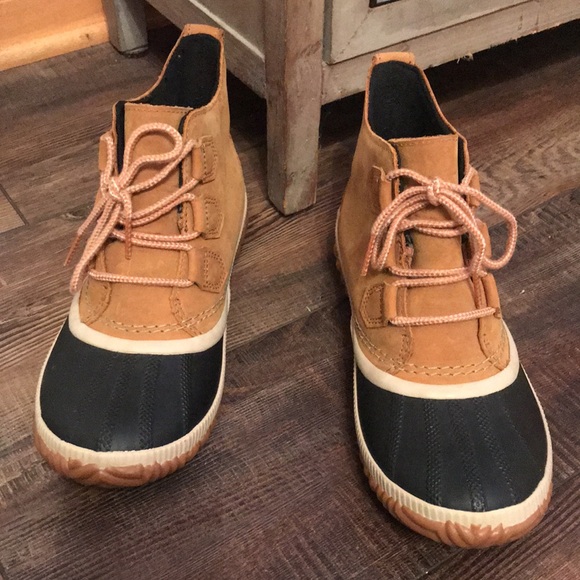 🐬Sorel Out N About Waterproof Brown and Black Boots - Picture 13 of 13